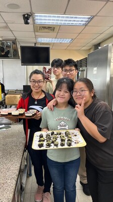 各組成品開心合照1 Happy group photo of each group 1圖片