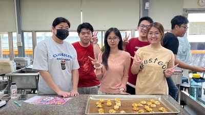 各組成品開心合照4 Happy group photo of each group 4圖片