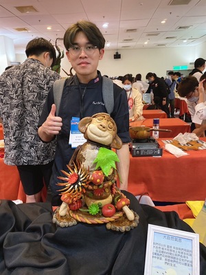 2023中華奧林匹克盃美業交流競技暨美饌藝術美學-烘焙藝術展示組 銀牌 2023 China Olympic Cup Beauty Industry Exchange Competition and Culinary Art Aesthetics-Baking Art Exhibition Group Silver Medal圖片
